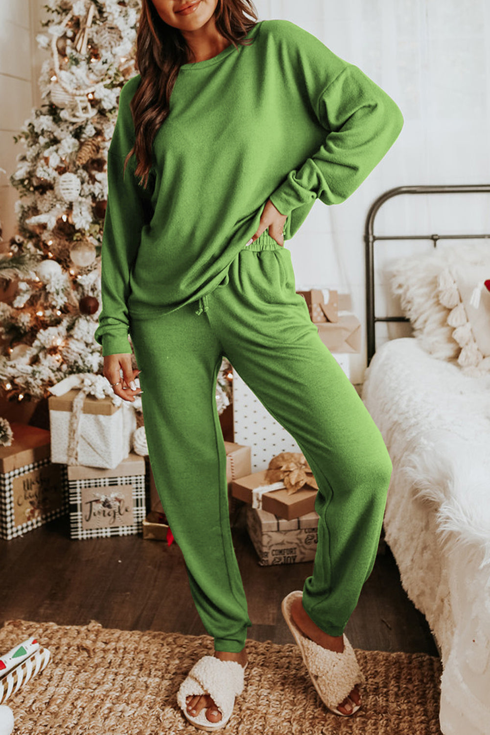 Spinach Green Luxe Long Sleeve Pullover & Jogger Pants Lounge Set