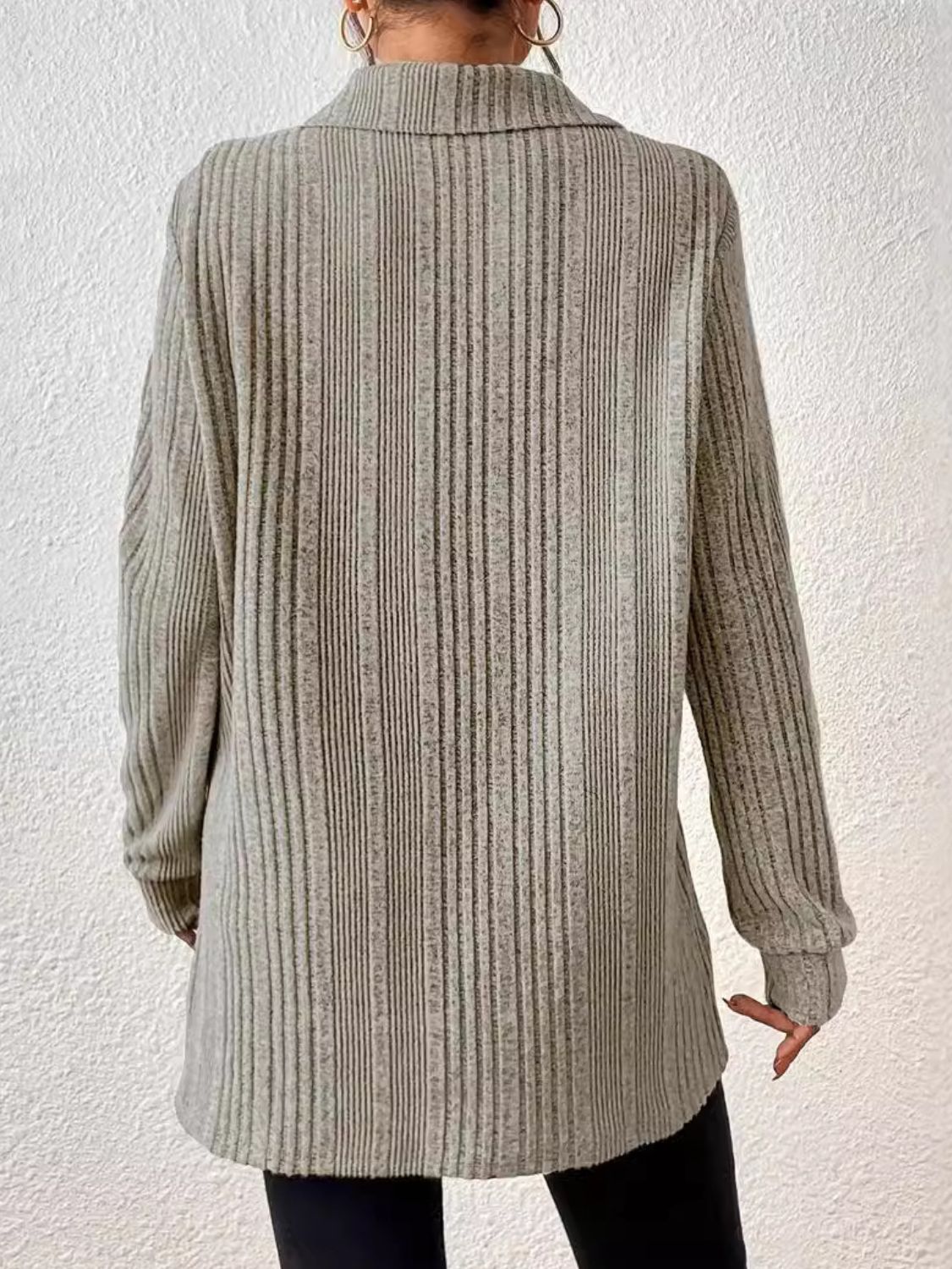 Slit ribbed Collar Long Sleeve Top