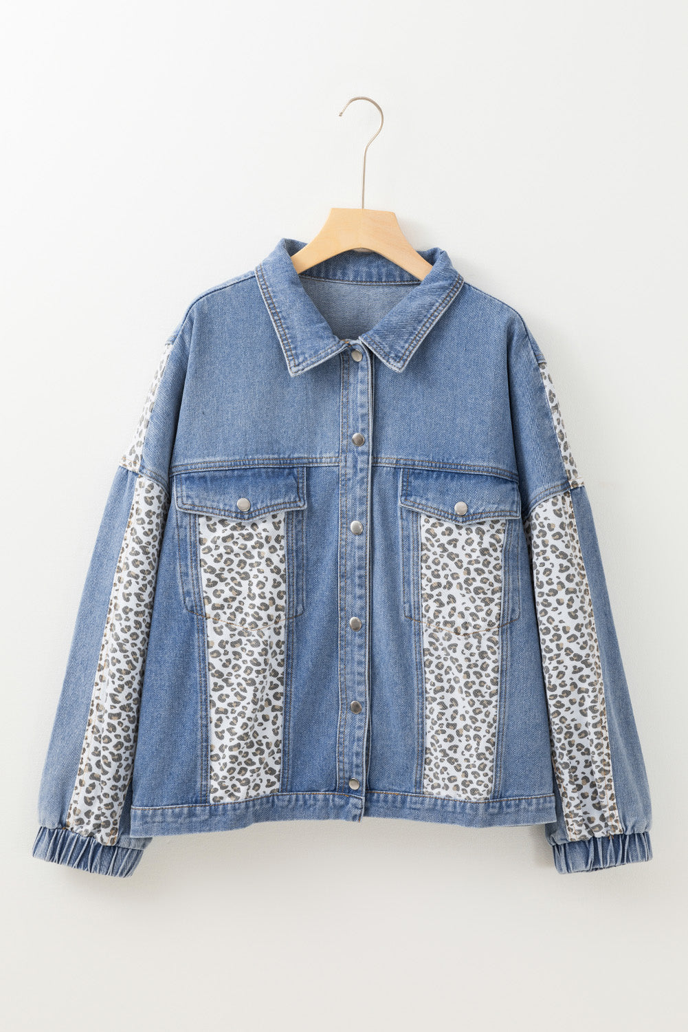 Plus-Size Denim Jacket with Trendy Leopard Patchwork and Flap Detail
