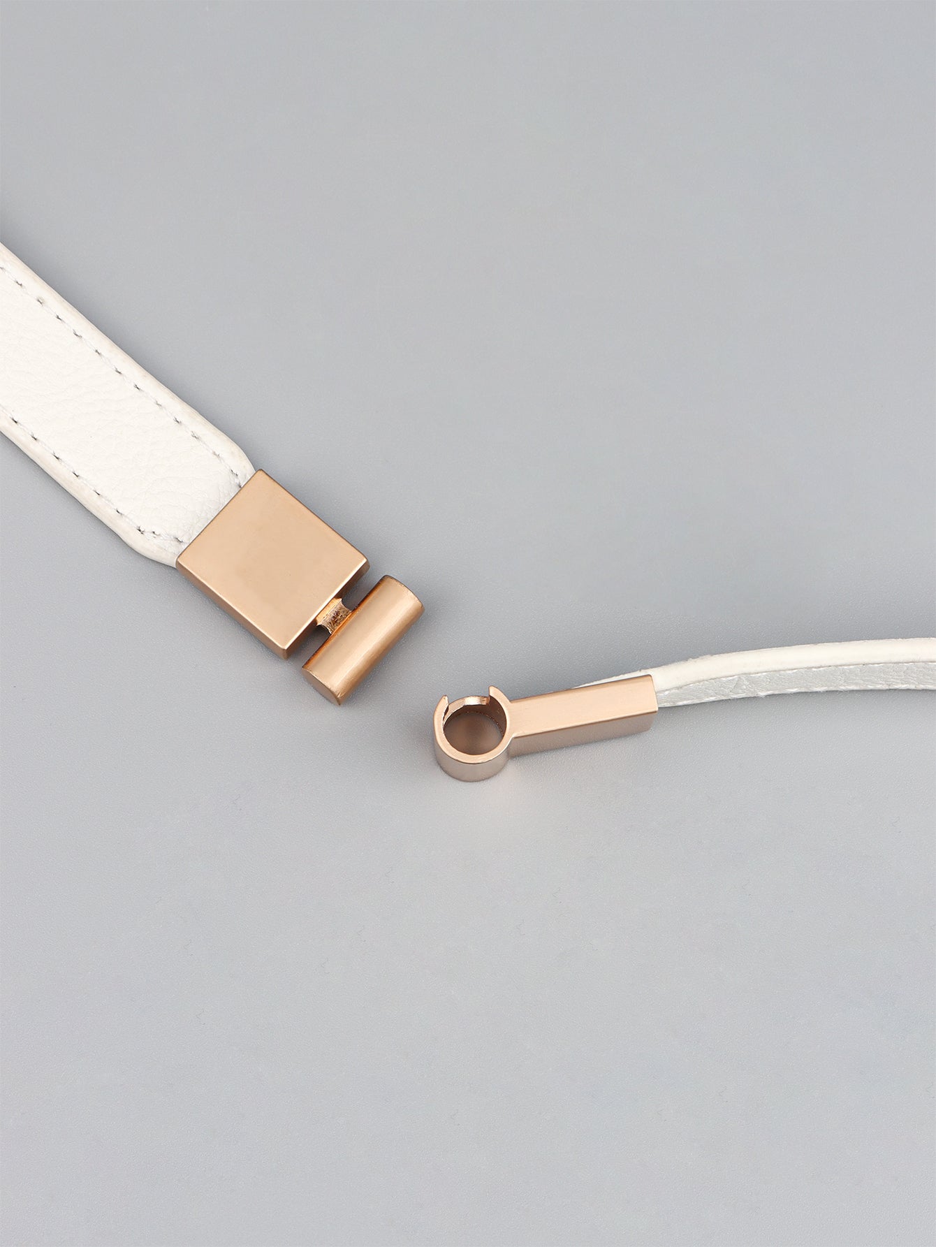 Gold Clip Elastic Skinny Belt