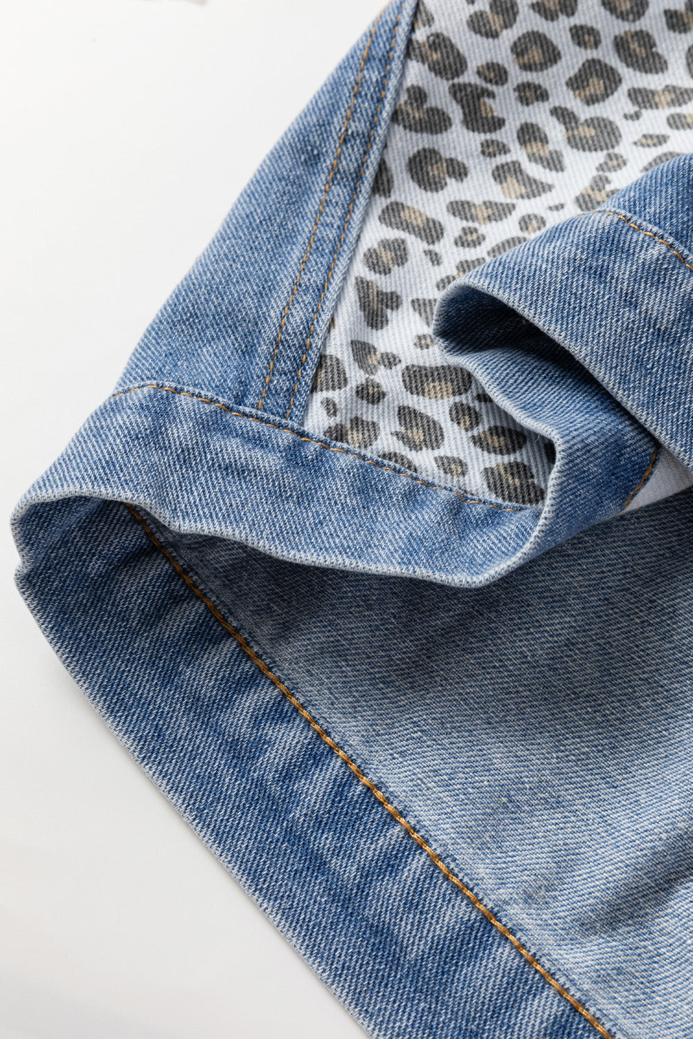 Plus-Size Denim Jacket with Trendy Leopard Patchwork and Flap Detail