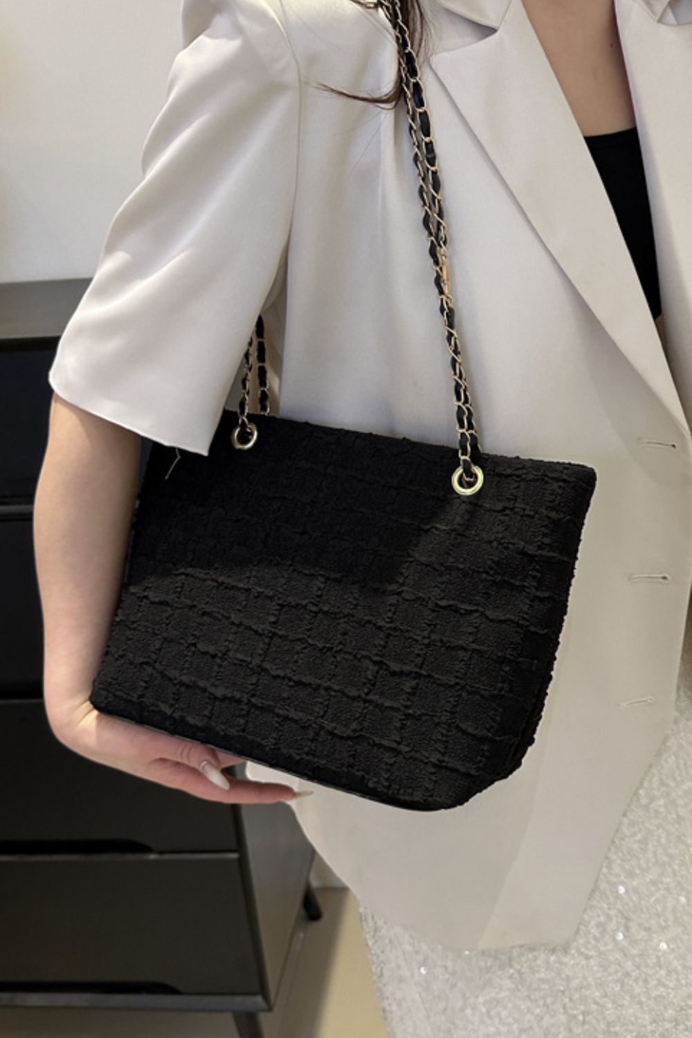 Texture Chain Tote bag