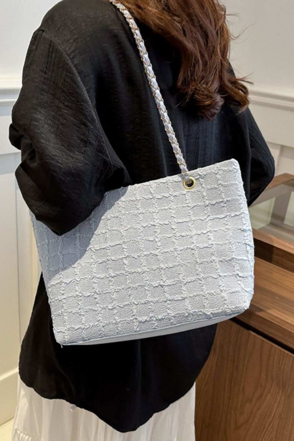 Texture Chain Tote bag