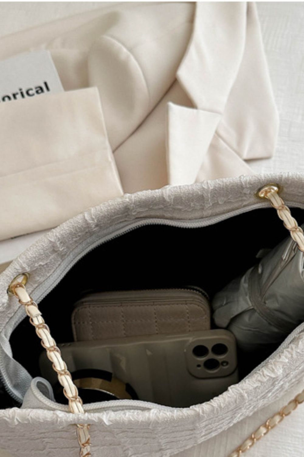 Texture Chain Tote bag