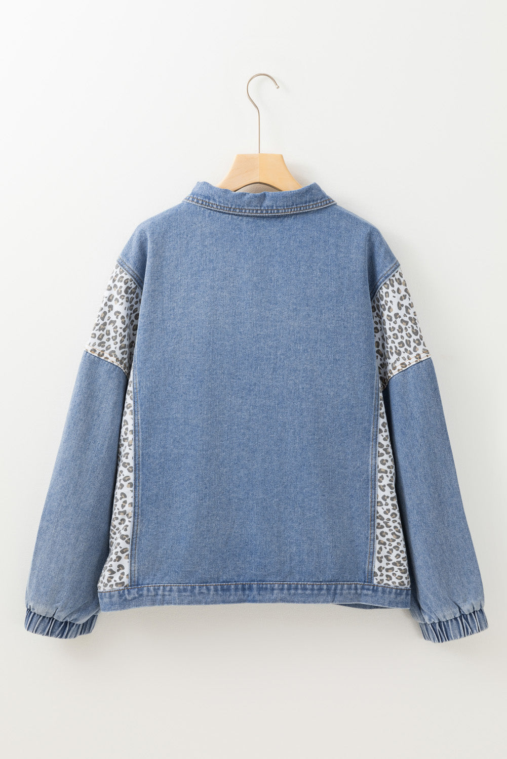 Plus-Size Denim Jacket with Trendy Leopard Patchwork and Flap Detail
