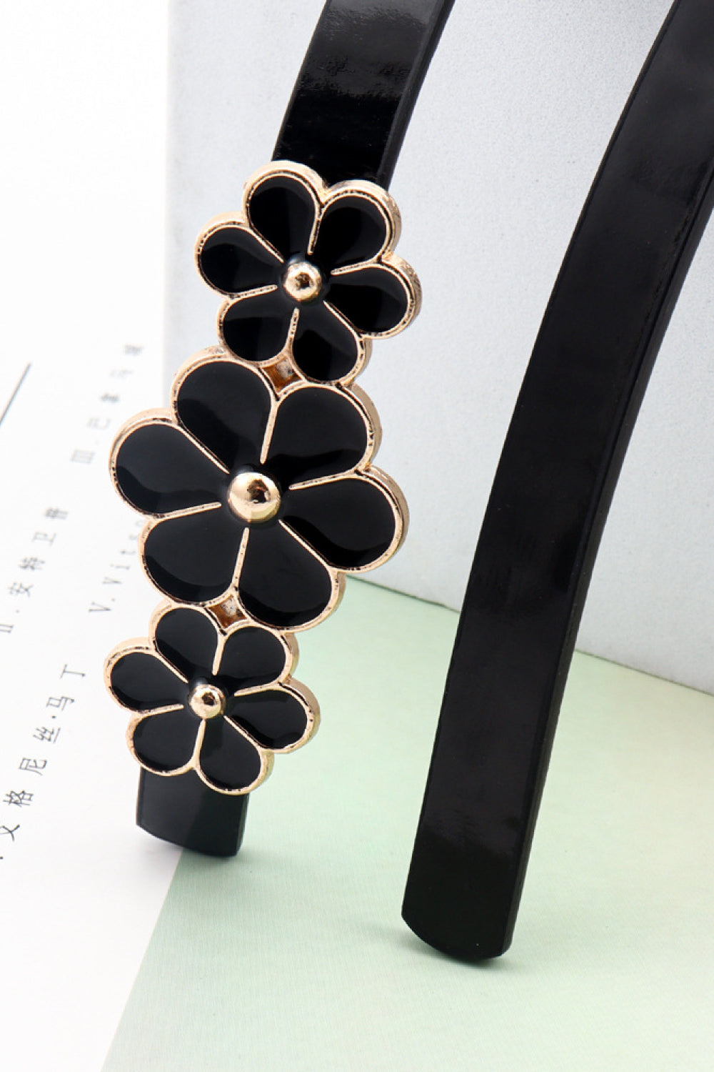 Flower Decor Skinny Belt